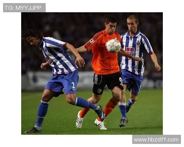 武汉足球队包夹战术革新探讨与未来发展展望